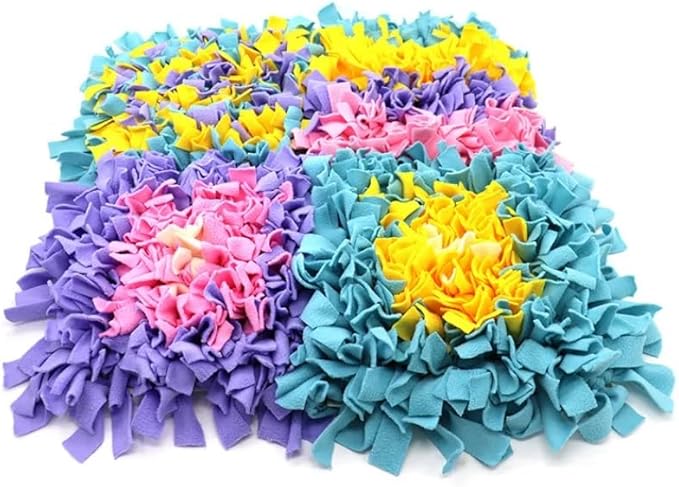 Snuffle Mat for Dogs, 17.7" x 17.7" Treat Puzzle Feeding Mat, Non-Slip Foraging Activity Mat, Soft Felt Slow Feeding Enrichment Toy for Small Medium Large Dogs