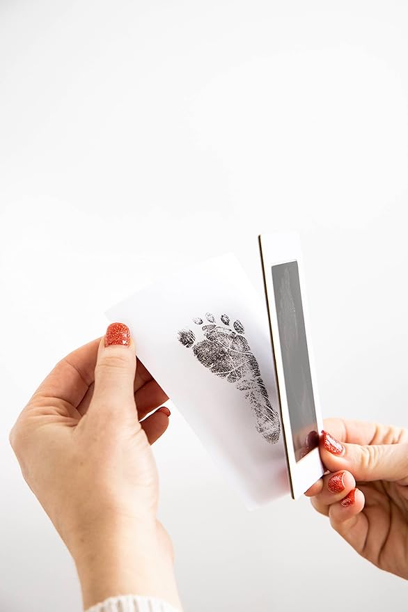 Pearhead Inkless Baby Hand and Footprint Kit — Mess Free Clean Touch Ink Pad for Newborn Keepsake, Zero Ink on Skin, Dog Nose & Paw Print Kit, Ideal New Mom Gift, 1 Ink Pad + 2 Art Cards
