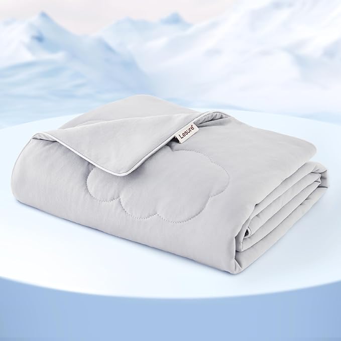 LE SURE Premium Cooling Blanket for Medium Dogs Washable - Breathable Pet Throw Blanket with Q-MAX>0.4 for Summer，Soft Cat Cooling Mat, Furniture Protector Couch Sofa, Grey, 30x40