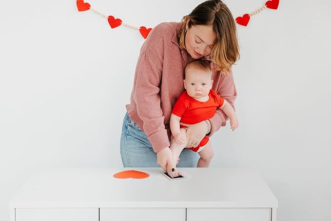 Pearhead Valentine's Day Baby Clean-Touch Ink Pad Set, No Mess Handprint and Footprint Maker, Baby's First Valentine, 2 Heart Print Cards