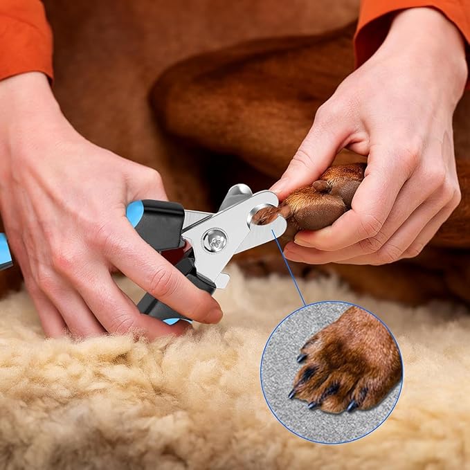3 in 1 Pet Grooming Kit - Deshedding Comb, Nail Clippers and File for Dogs & Cats, Safe Pet Grooming Set for Shedding Control and Nail Trimming