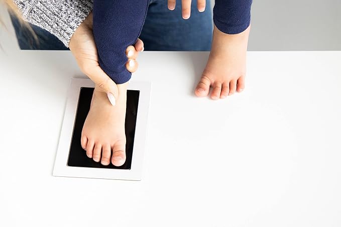 Pearhead M/L Clean-Touch Baby Ink Pad, No Mess Inkless Baby Safe Ink, DIY Handprint and Footprint Keepsake, Black, Medium/Large (Pack of 2)