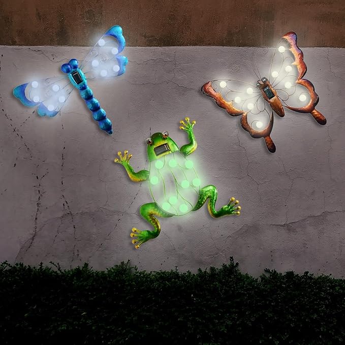 J-Fly Metal Frog Solar Lighted Wall Art Decor Outdoor Garden Fence Art Hanging Decorations for Yard Lawn Balcony Patio 13 * 13 inch Large
