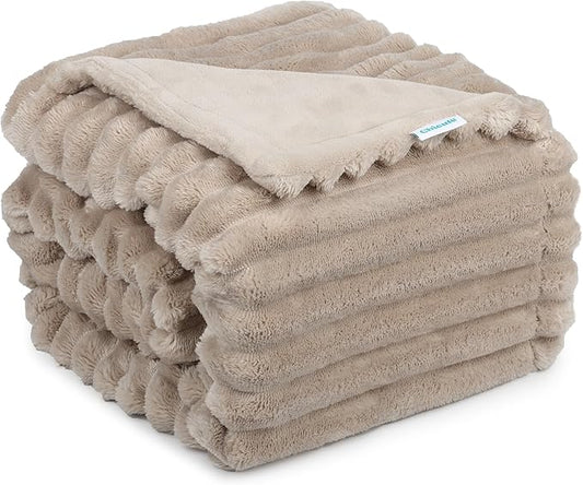 Waterproof Dog Blanket, Soft Fleece Blanket for Couch Protector, Reversible Pet Blankets Furniture Protector Cover for Small Medium Large Dogs Cats (Line, 60"x80")