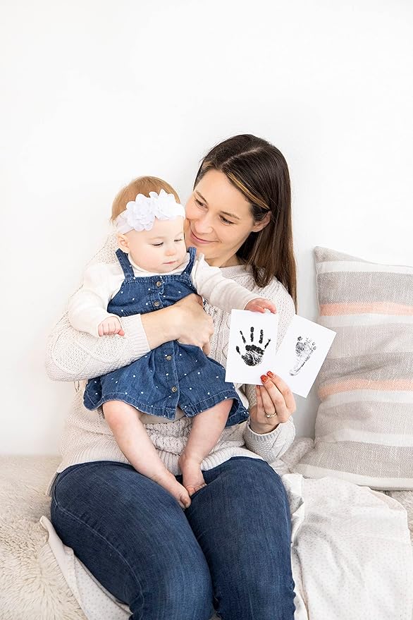 Pearhead Inkless Baby Hand and Footprint Kit — Mess Free Clean Touch Ink Pad for Newborn Keepsake, Zero Ink on Skin, Dog Nose & Paw Print Kit, Ideal New Mom Gift, 1 Ink Pad + 2 Art Cards