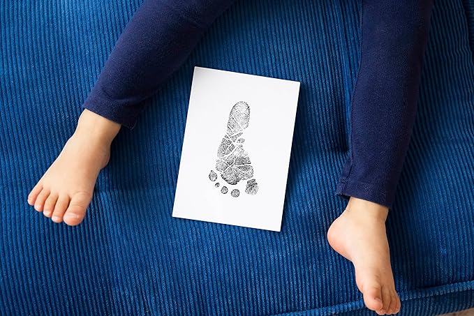 Pearhead M/L Clean-Touch Baby Ink Pad, No Mess Inkless Baby Safe Ink, DIY Handprint and Footprint Keepsake, Black, Medium/Large (Pack of 2)