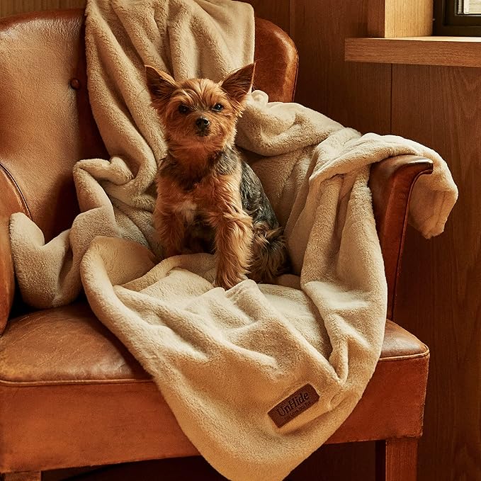 UnHide Lil’ Pet Marsh – Faux Fur Pet Blanket – Extra Soft, Lightweight, Washable Dog Blanket – Comfort and Protection for Couch, Crate, or Bed – Snow White 34 x 44